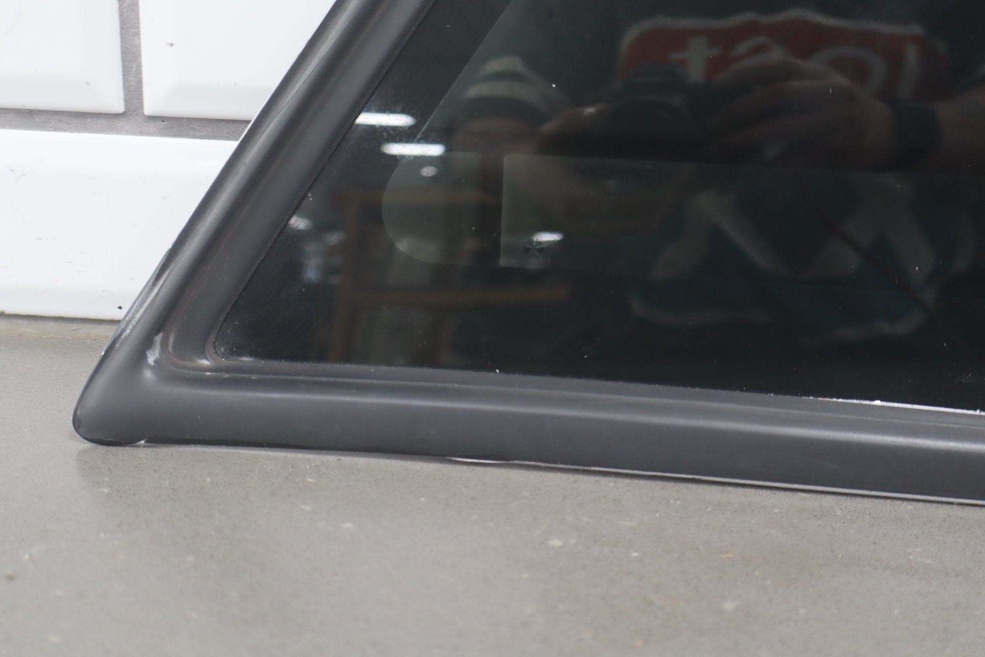 2008-2010 Dodge Challenger Right Quarter Window OEM