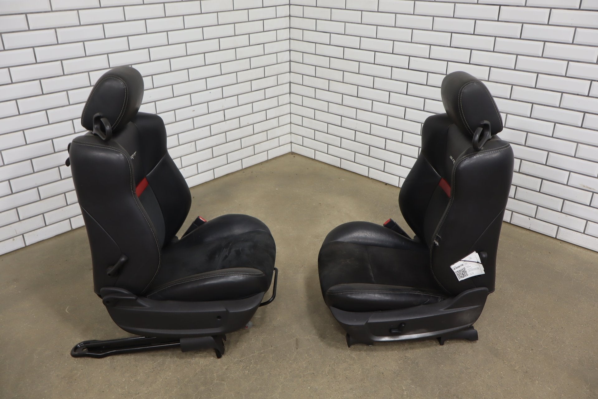 2008-2010 Dodge Challenger SRT8 Leather Seats Set Front/Rear OEM