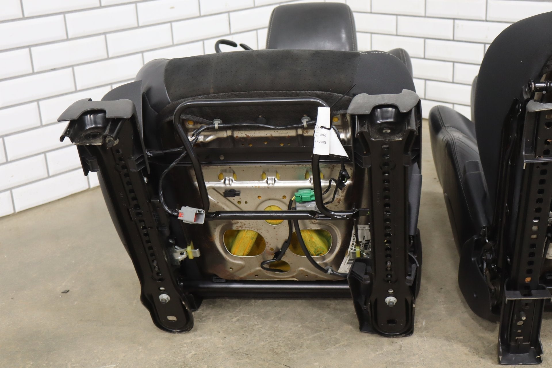 2008-2010 Dodge Challenger SRT8 Leather Seats Set Front/Rear OEM