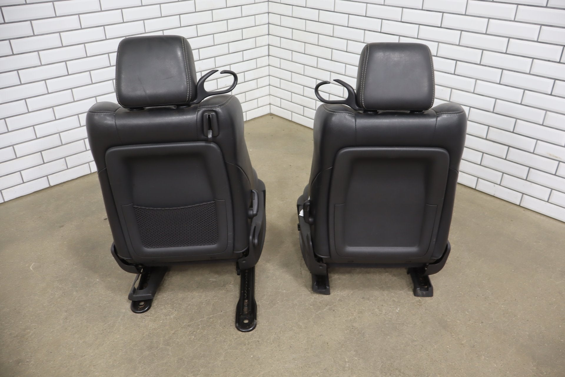 2008-2010 Dodge Challenger SRT8 Leather Seats Set Front/Rear OEM