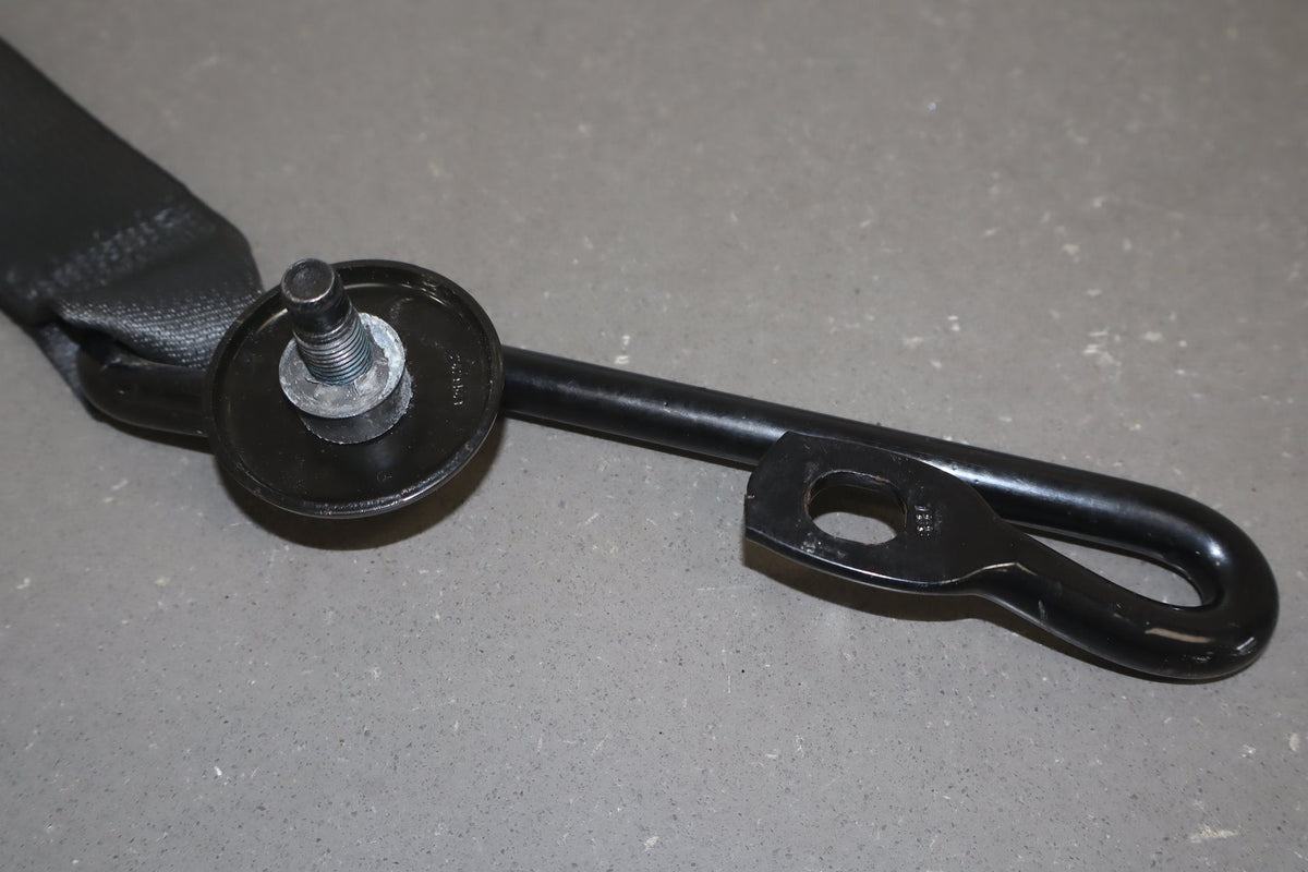 2008-2010 Dodge Challenger SRT8 Left Front Seat Belt Dark Slate Gray DV