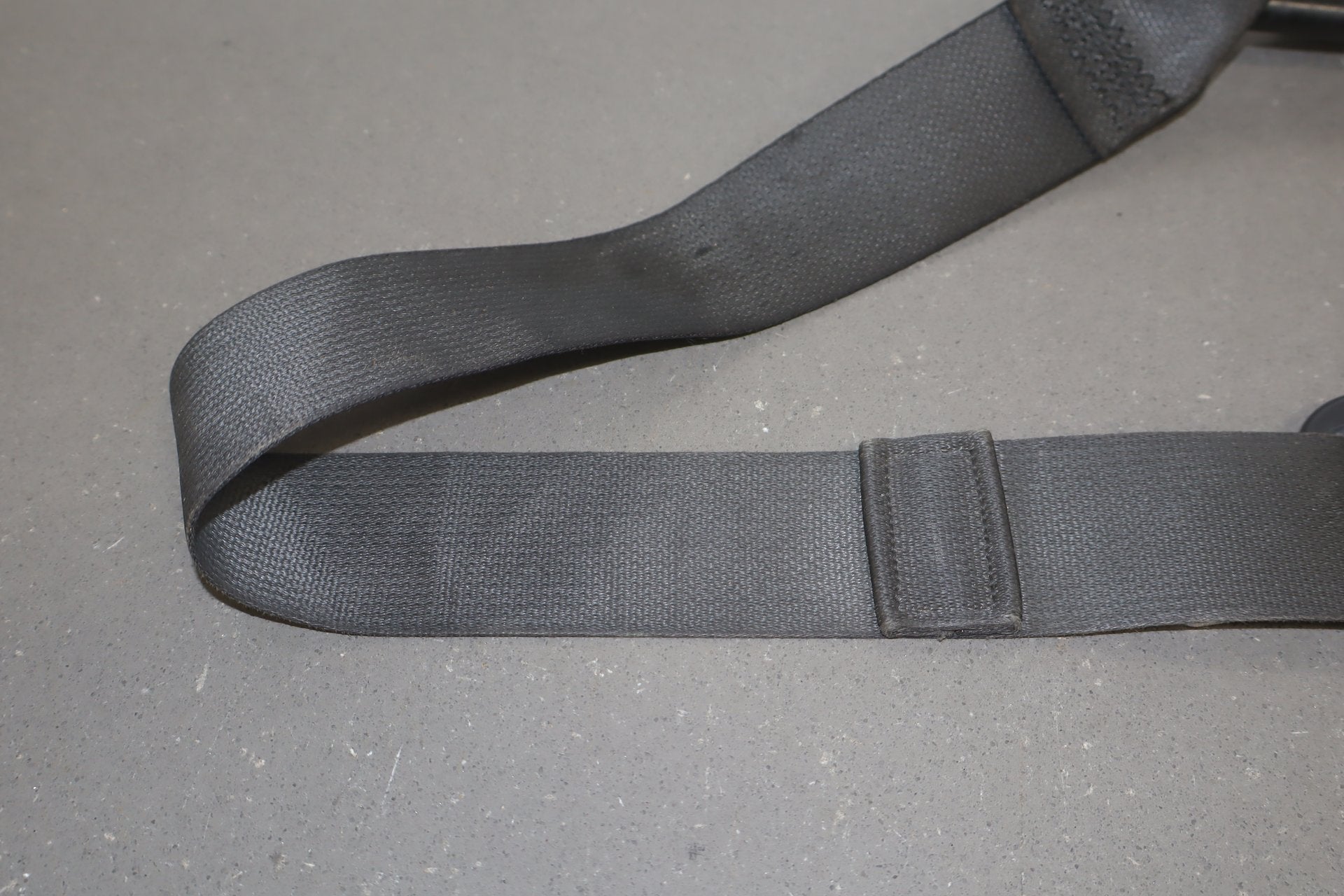 2008-2010 Dodge Challenger SRT8 Left Front Seat Belt Dark Slate Gray DV