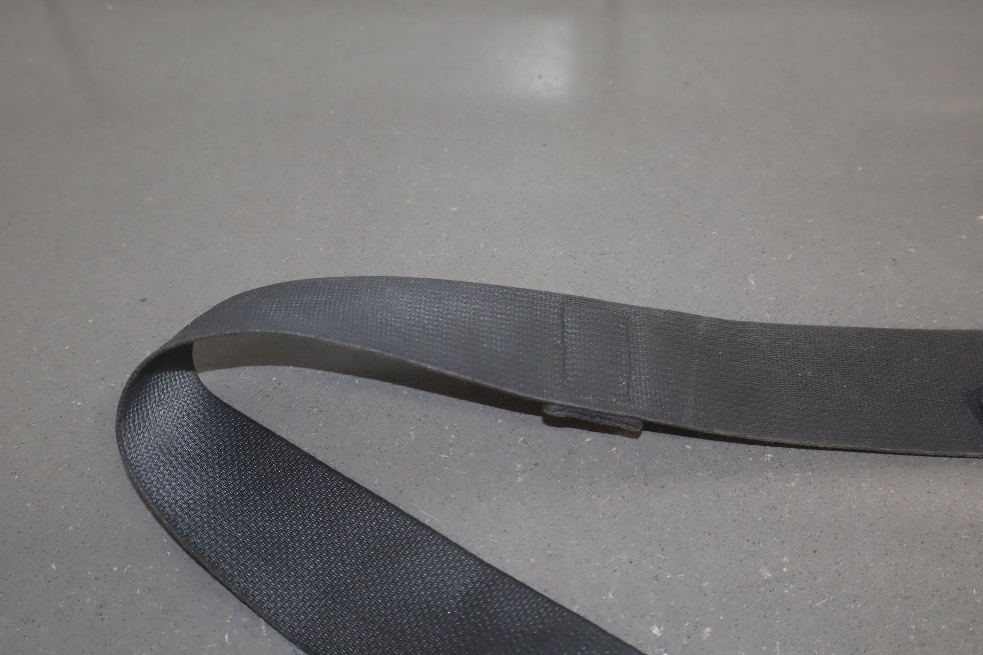 2008-2010 Dodge Challenger SRT8 Left Front Seat Belt Dark Slate Gray DV