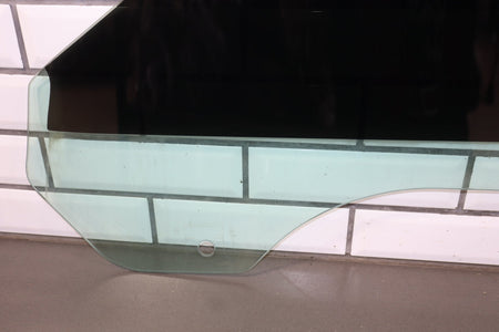 2008-2010 Dodge Challenger SRT8 Right Front Door Window/ Glass OEM