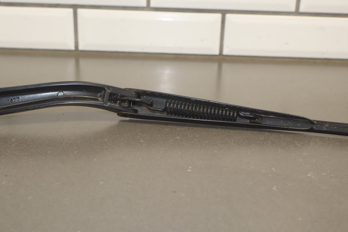 2008-2010 Dodge Challenger SRT8 Wiper Arm Pair