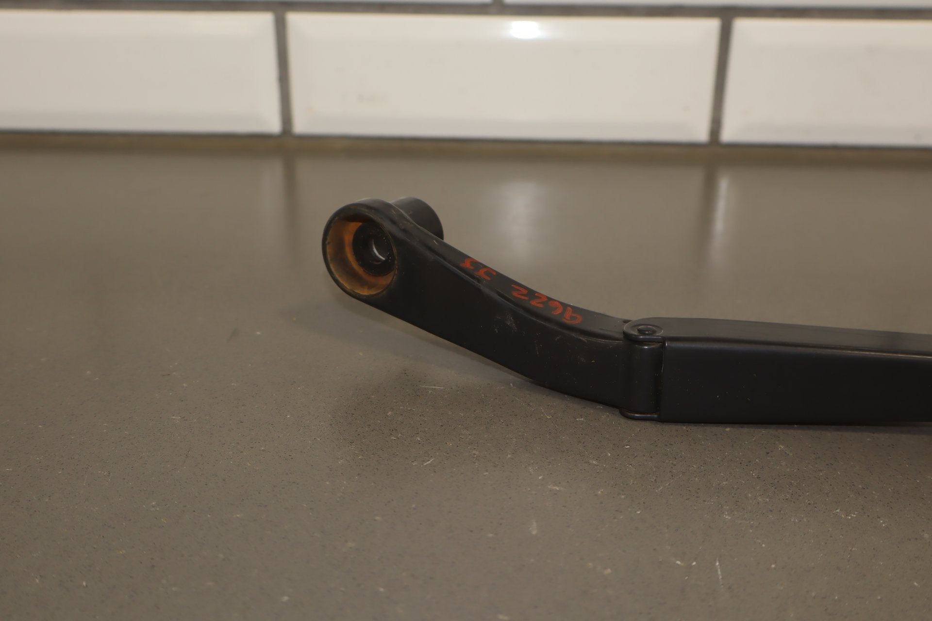 2008-2010 Dodge Challenger SRT8 Wiper Arm Pair
