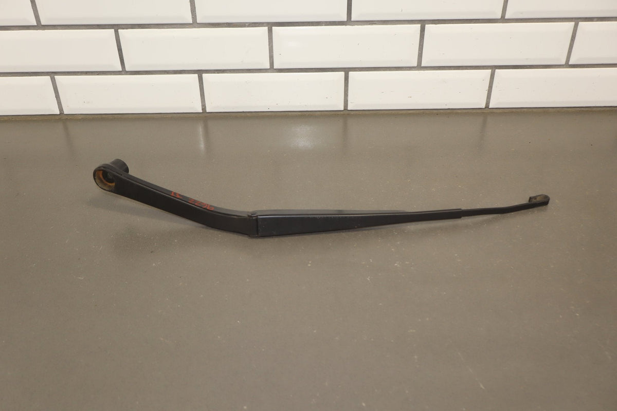 2008-2010 Dodge Challenger SRT8 Wiper Arm Pair