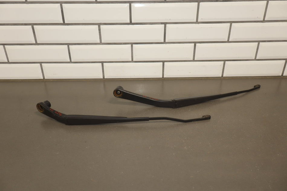 2008-2010 Dodge Challenger SRT8 Wiper Arm Pair