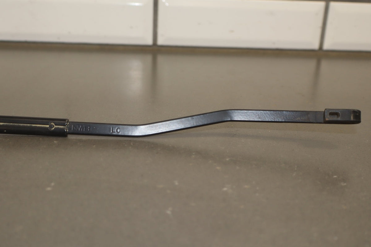 2008-2010 Dodge Challenger SRT8 Wiper Arm Pair
