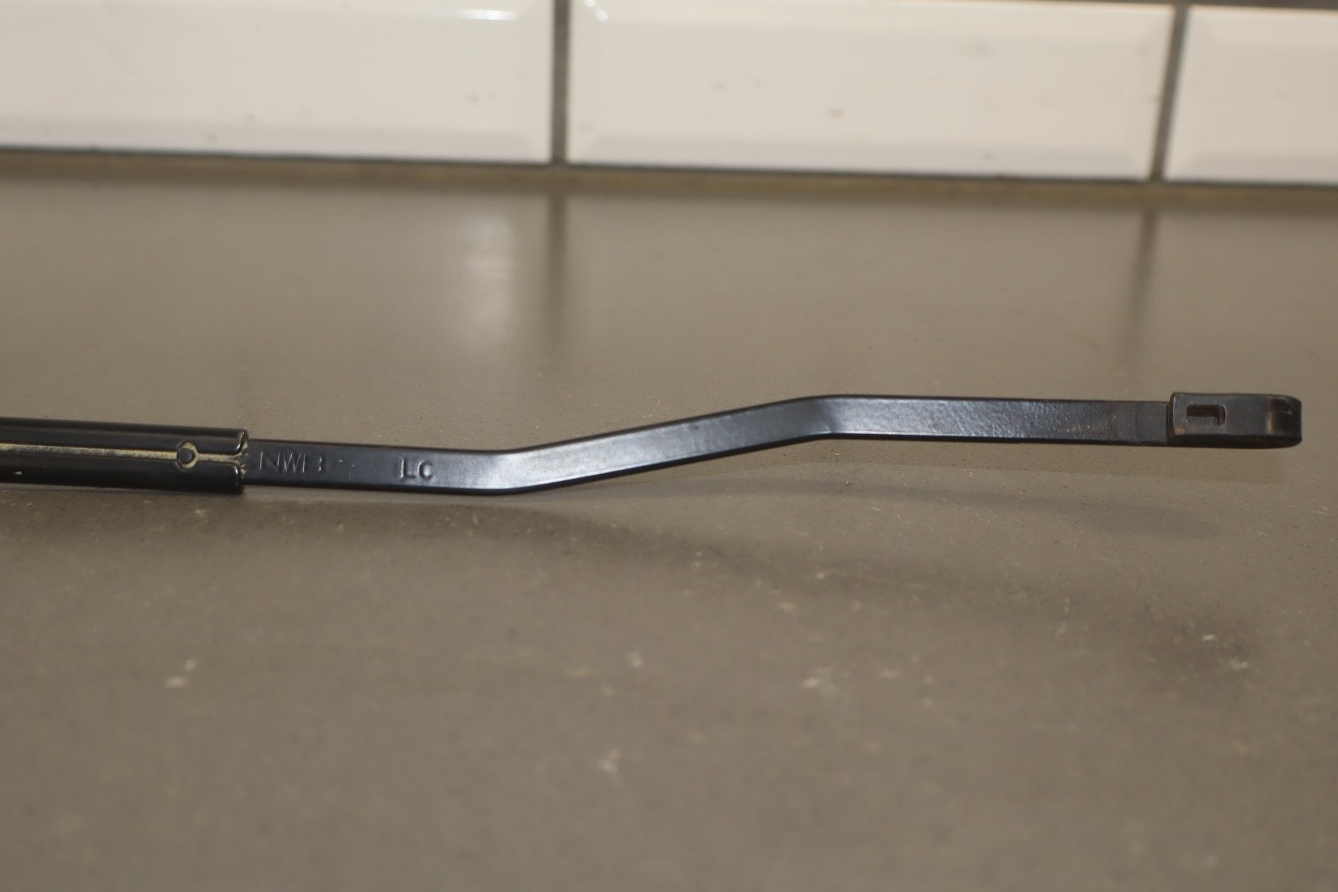 2008-2010 Dodge Challenger SRT8 Wiper Arm Pair