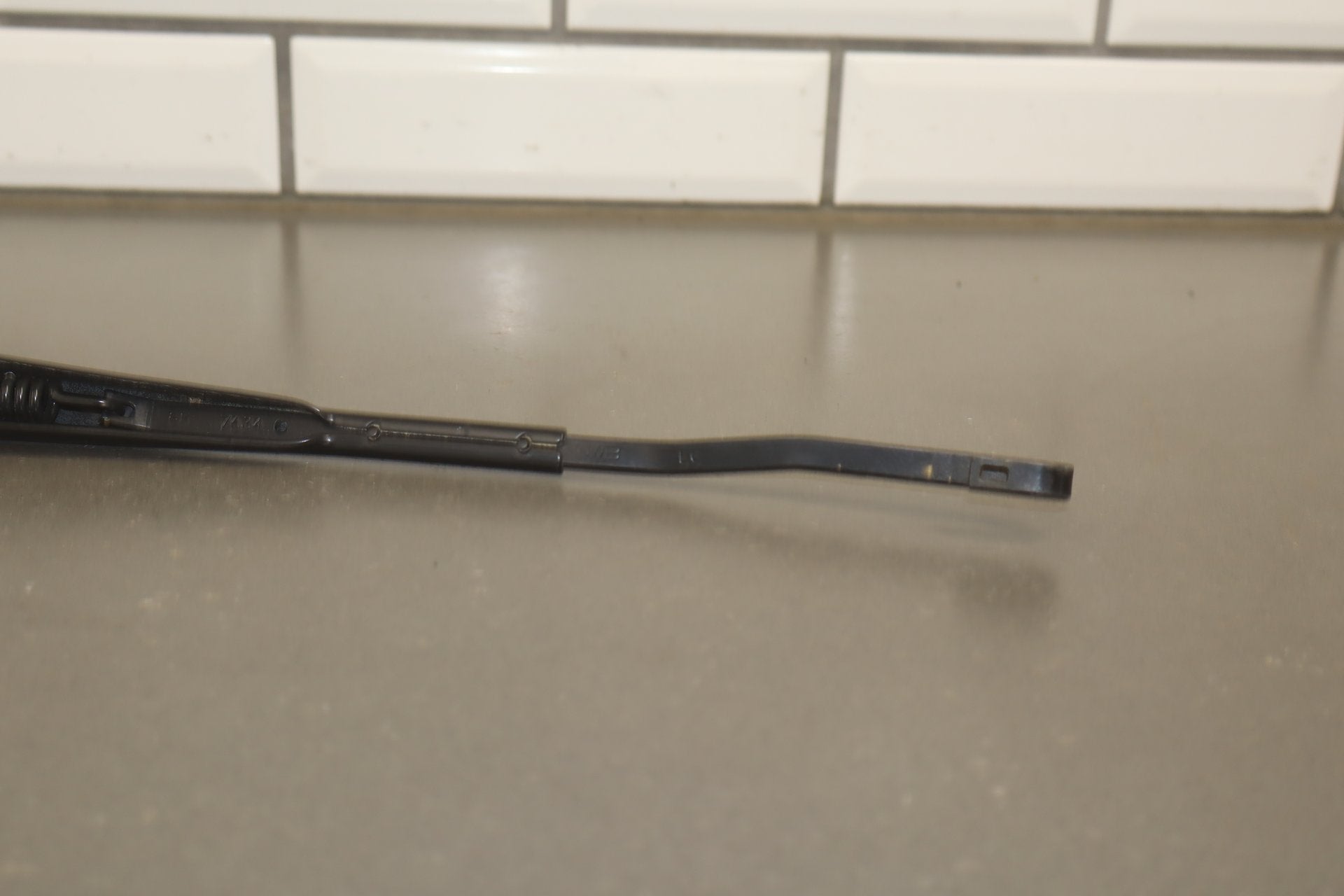 2008-2010 Dodge Challenger SRT8 Wiper Arm Pair