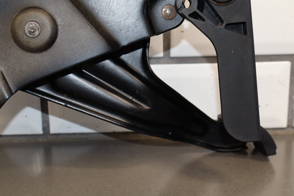 2008 - 2010 Ford F250 F350 Emergency Parking E Brake Pedal Assembly