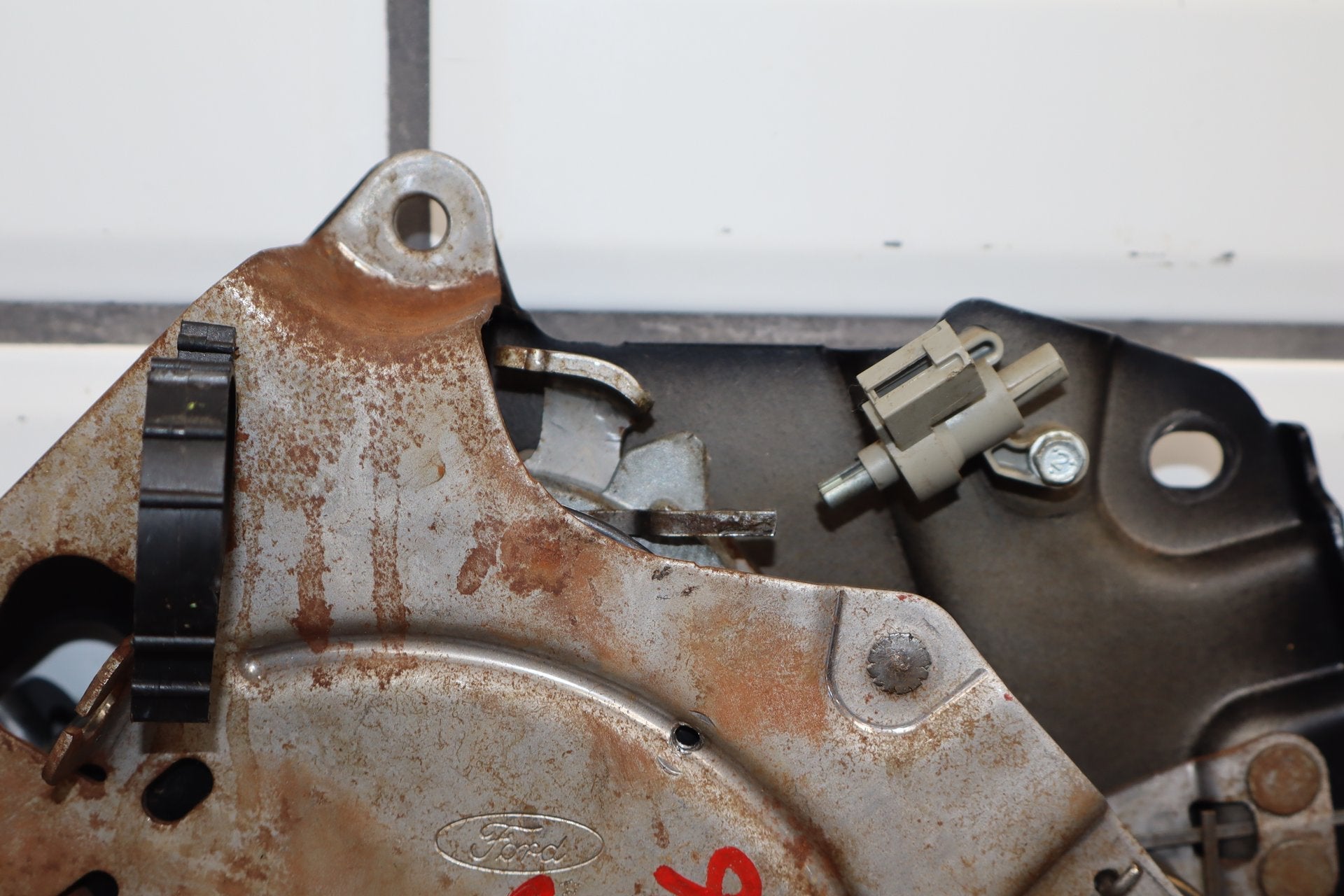 2008 - 2010 Ford F250 F350 Emergency Parking E Brake Pedal Assembly
