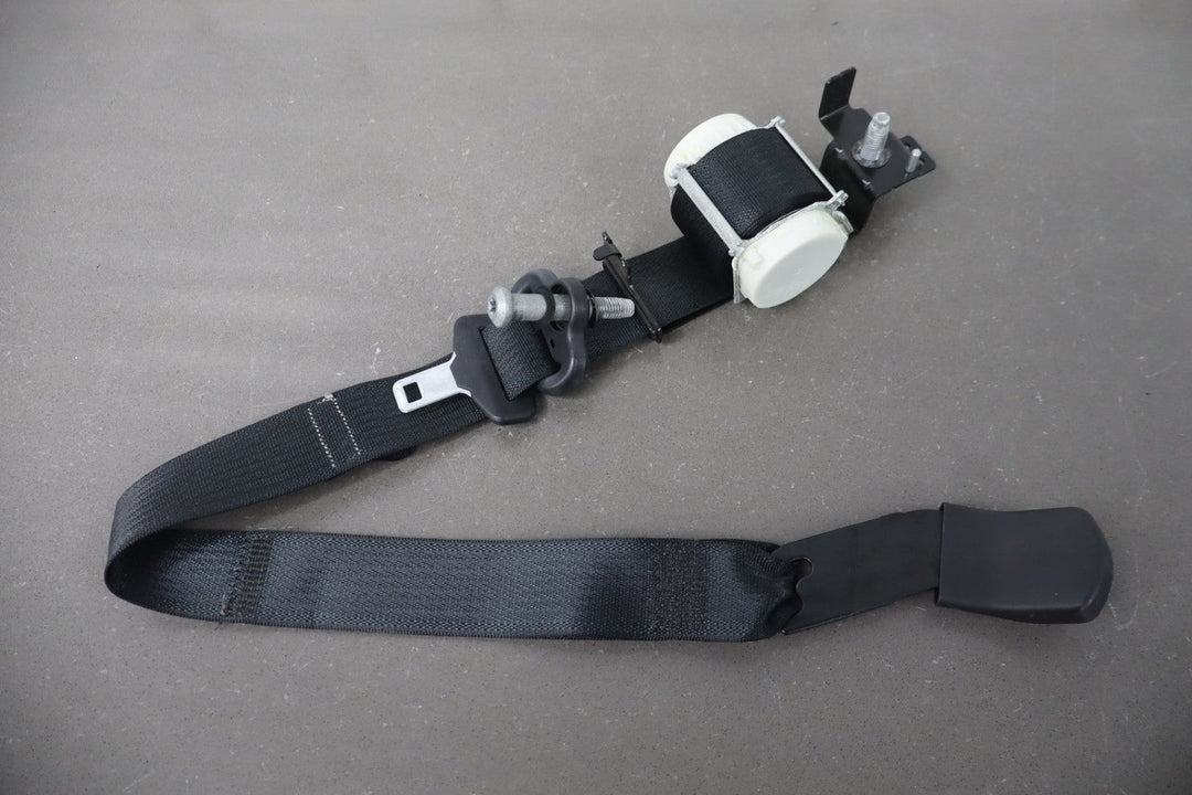 2008 - 2012 Ford F - 250 Super Duty Crew Cab FX4 Left Rear Seat Belt Black 5B
