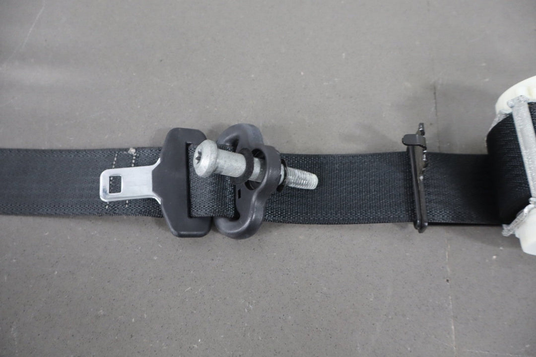 2008 - 2012 Ford F - 250 Super Duty Crew Cab FX4 Left Rear Seat Belt Black 5B