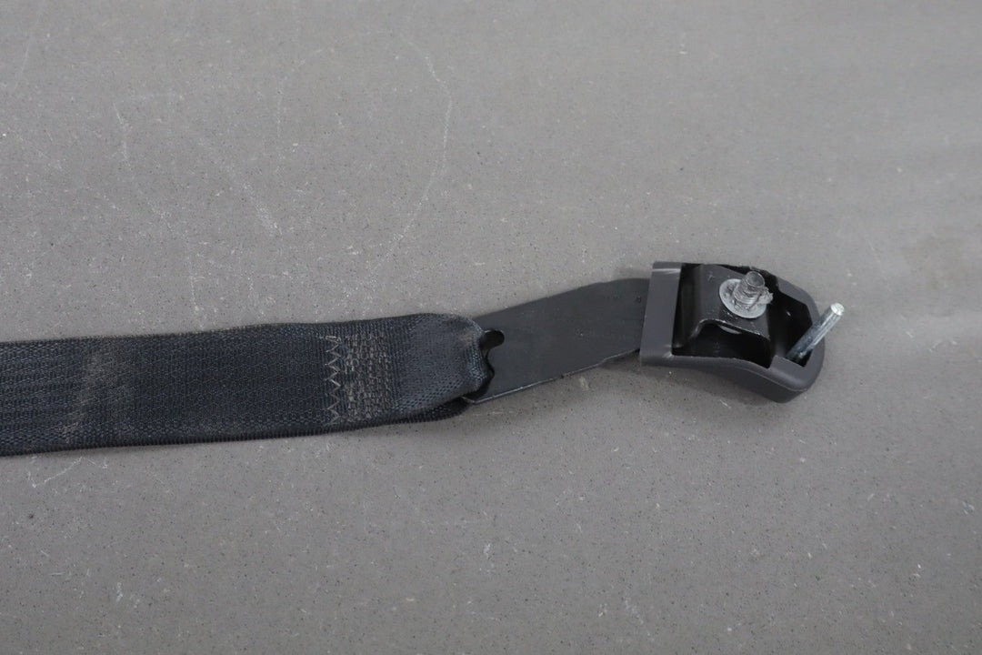 2008 - 2012 Ford F - 250 Super Duty Crew Cab FX4 Right Rear Seat belt Black 5B