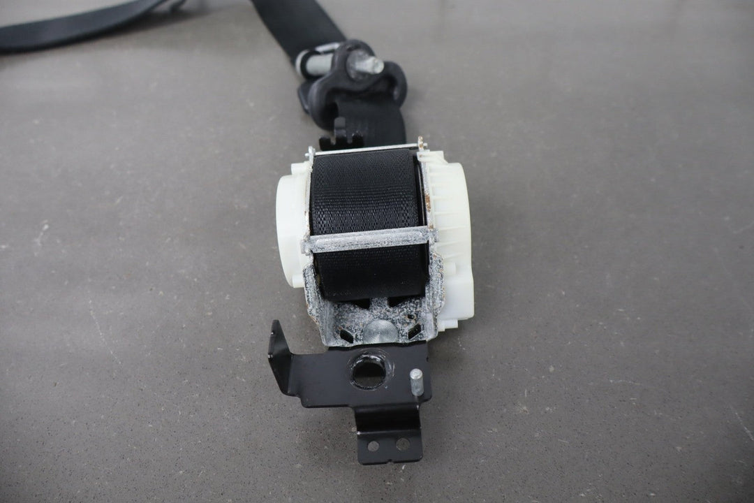 2008 - 2012 Ford F - 250 Super Duty Crew Cab FX4 Right Rear Seat belt Black 5B