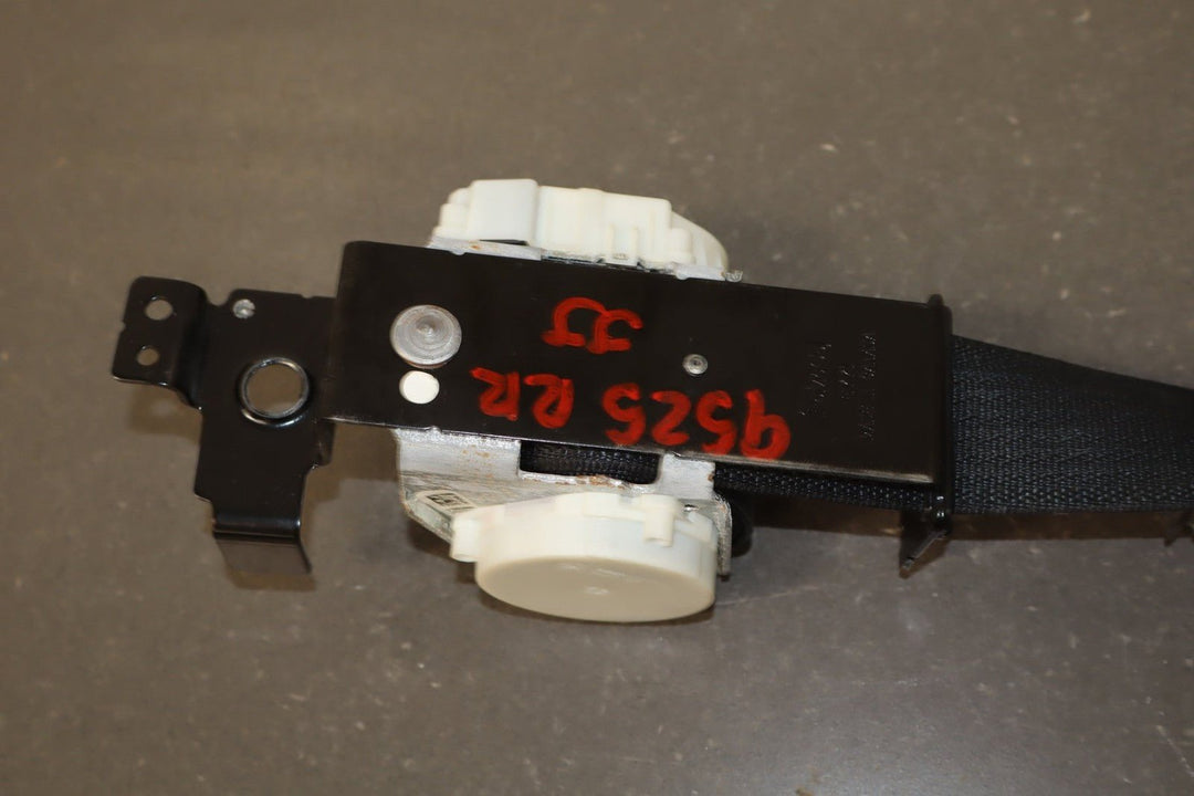 2008 - 2012 Ford F - 250 Super Duty Crew Cab FX4 Right Rear Seat belt Black 5B