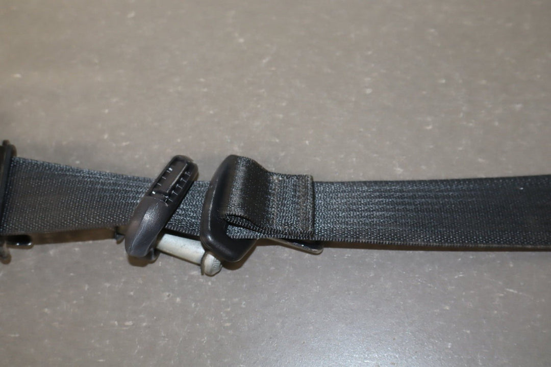 2008 - 2012 Ford F - 250 Super Duty Crew Cab FX4 Right Rear Seat belt Black 5B