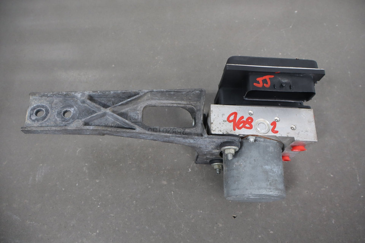 2008-2013 Chevrolet Corvette C6 ABS Brake Unit 25994201