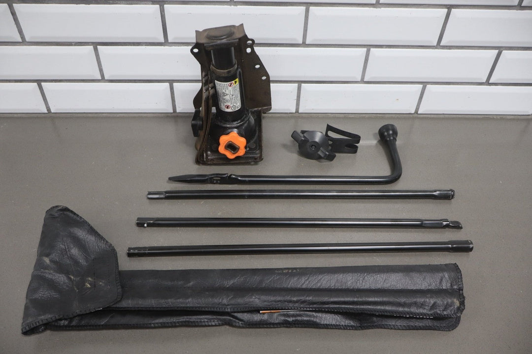 2008 - 2013 Chevrolet Suburban 2500 OEM Jack and Tool Kit GMT900