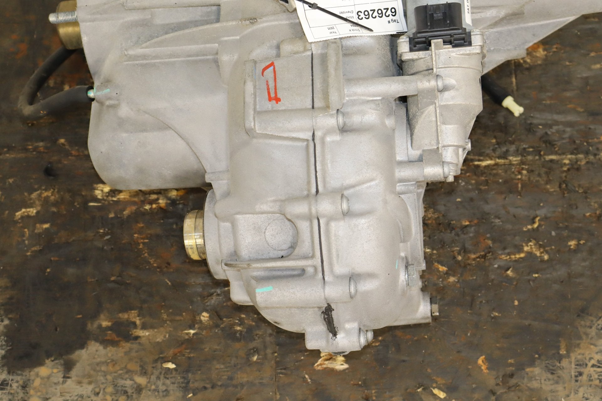 2008-2013 Chevrolet Tahoe Transfer Case 24256219 OEM