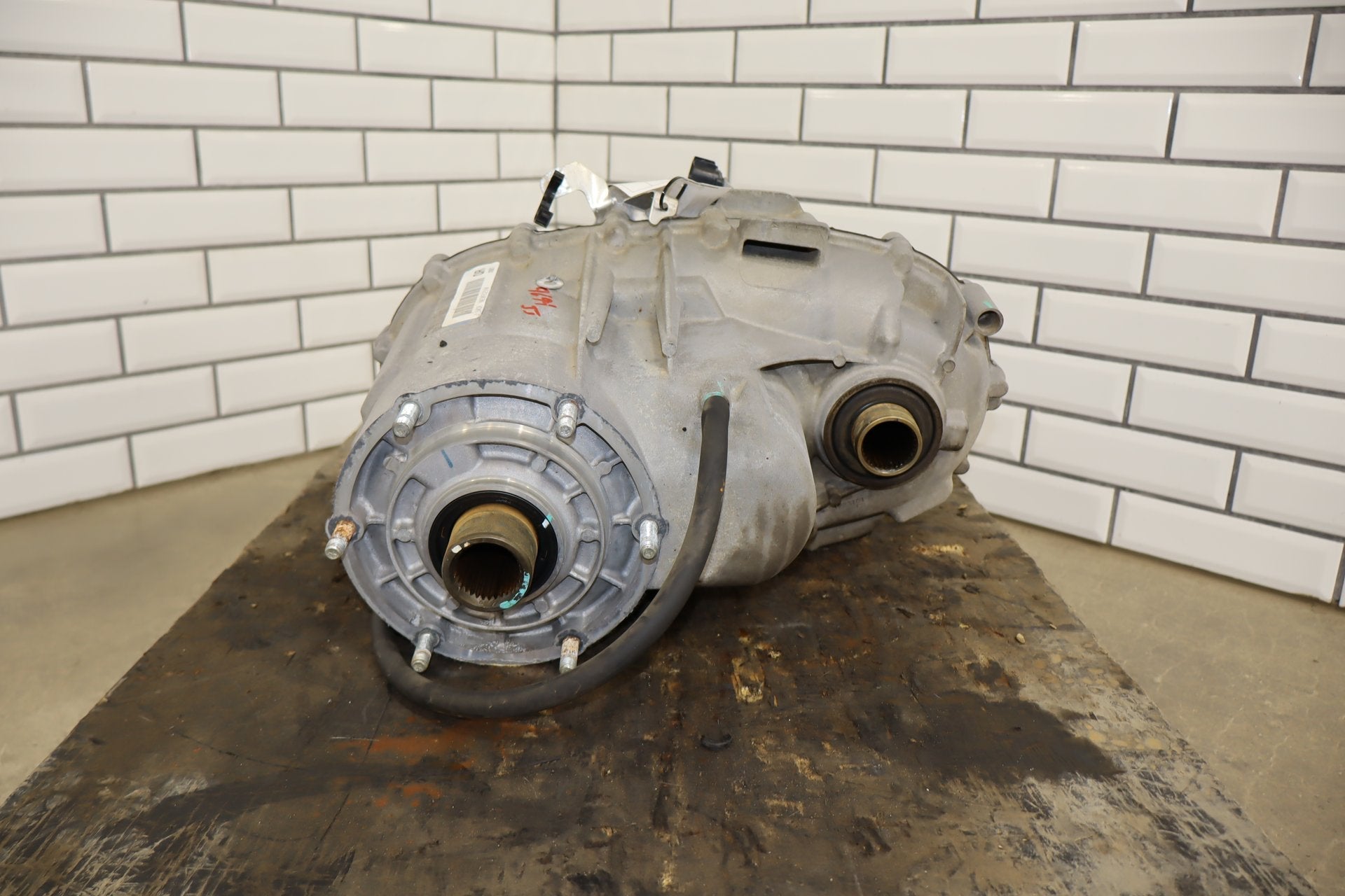 2008-2013 Chevrolet Tahoe Transfer Case 24256219 OEM