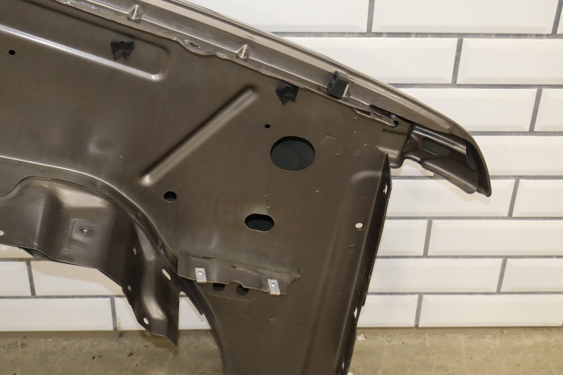 2008-2014 Chevrolet Tahoe Suburban GMT900 Left Fender Mocha Steel GHA