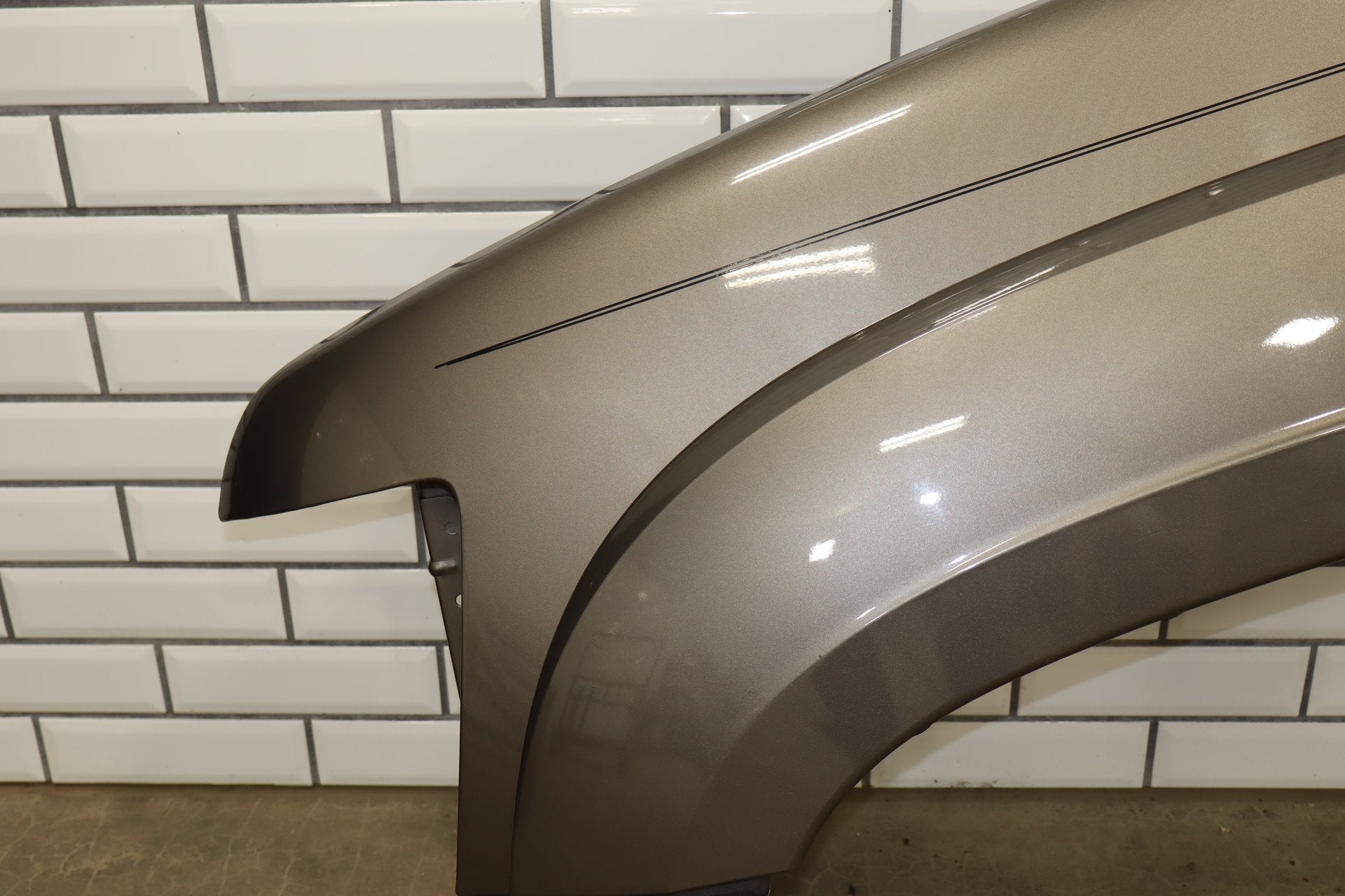 2008-2014 Chevrolet Tahoe Suburban GMT900 Left Fender Mocha Steel GHA
