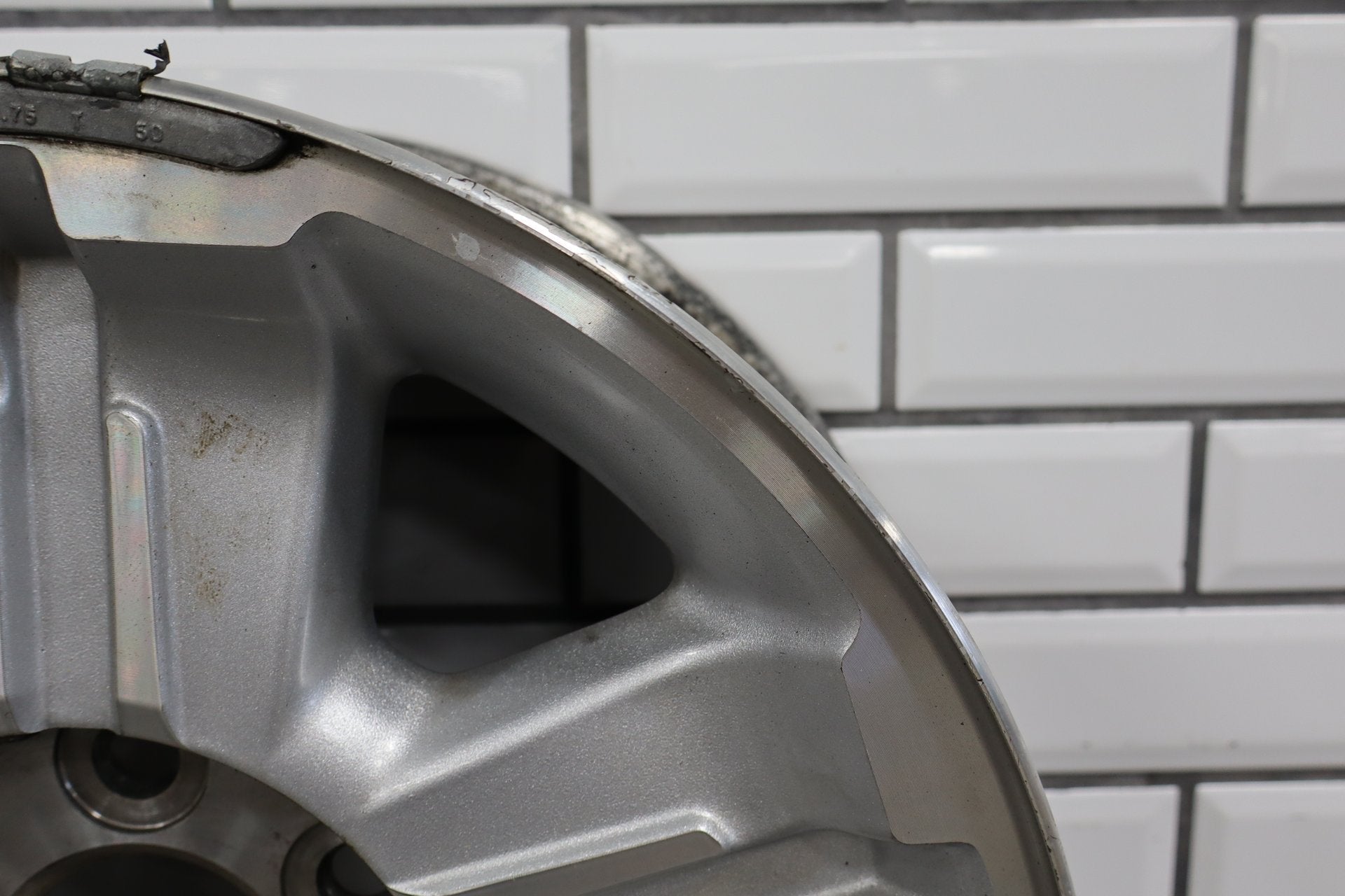 2008-2014 Chevrolet Tahoe Suburban Z71 18" Alloy Wheel 09598055 OEM