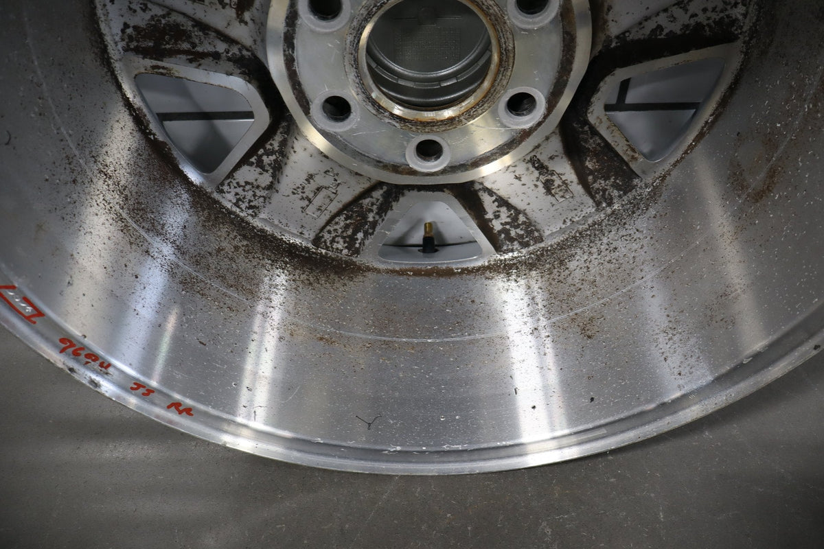 2008-2014 Chevrolet Tahoe Suburban Z71 18" Alloy Wheel 09598055 OEM