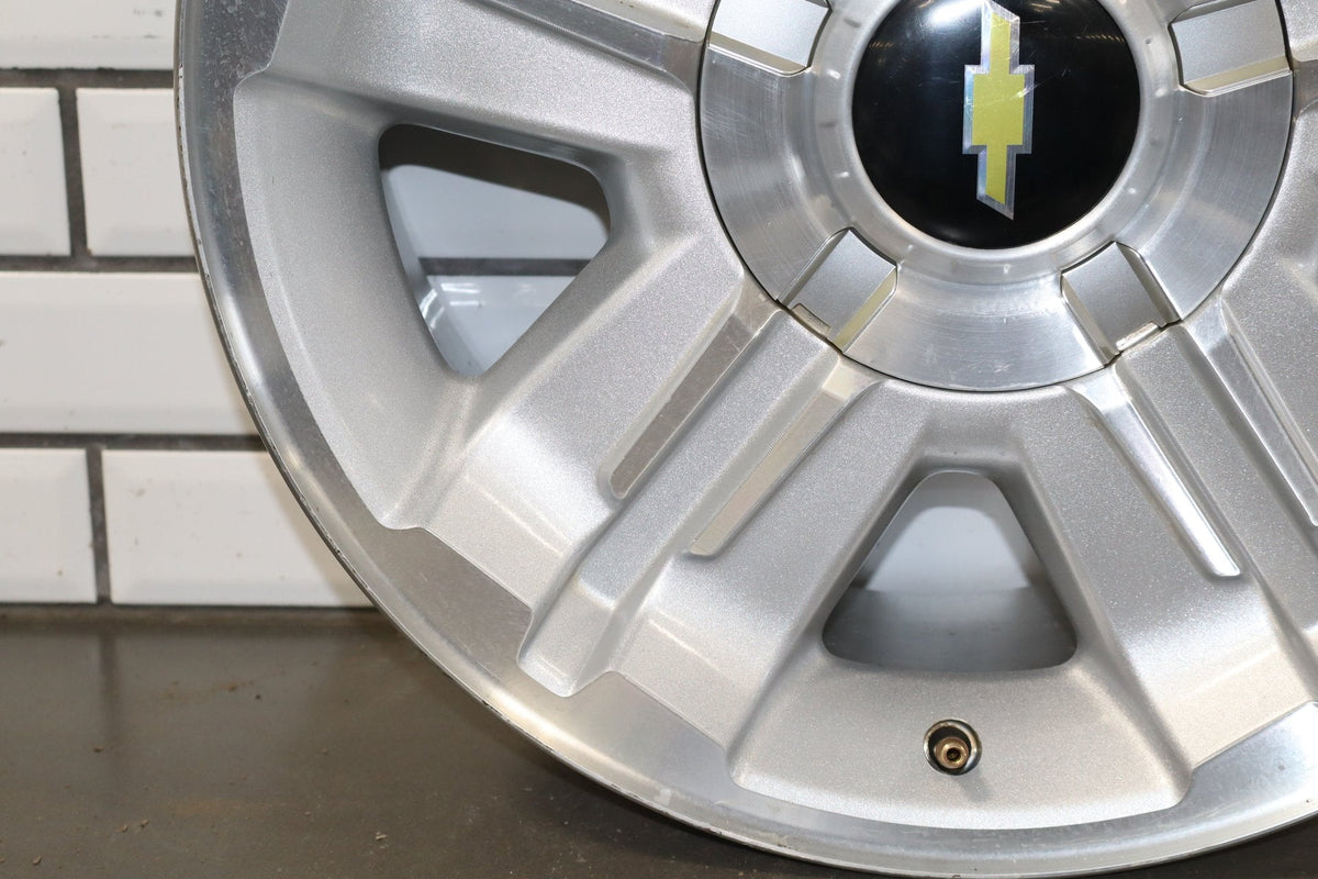 2008-2014 Chevrolet Tahoe Suburban Z71 18" Alloy Wheel 09598055 OEM