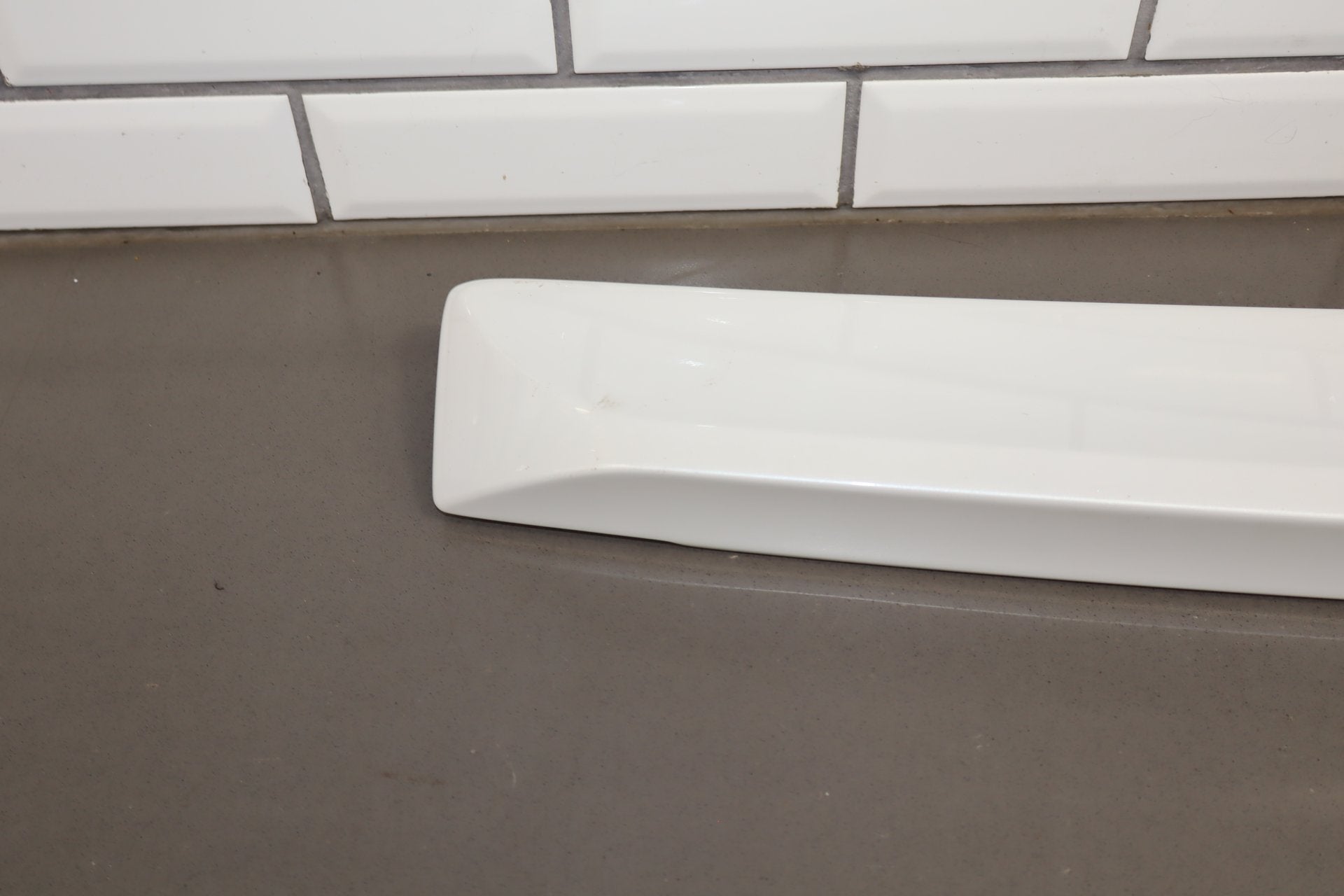 2008-2014 Dodge Challenger R/T Rear Spoiler Ivory Tricoat Pearl PWD