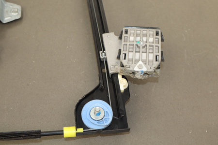 2008-23 Dodge Challenger RH Window Regulator w/ Motor 68043884AA