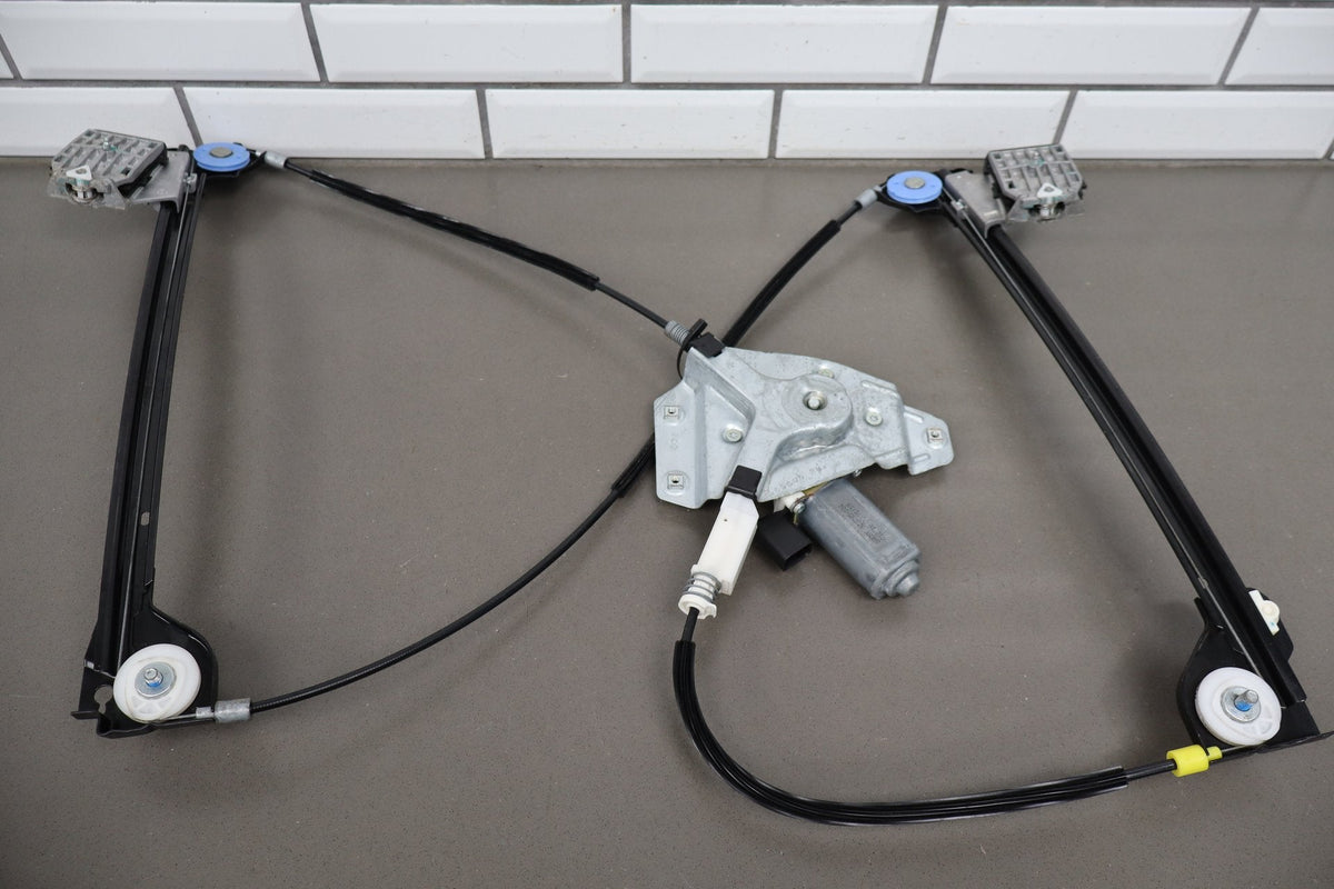 2008-23 Dodge Challenger RH Window Regulator w/Motor OEM