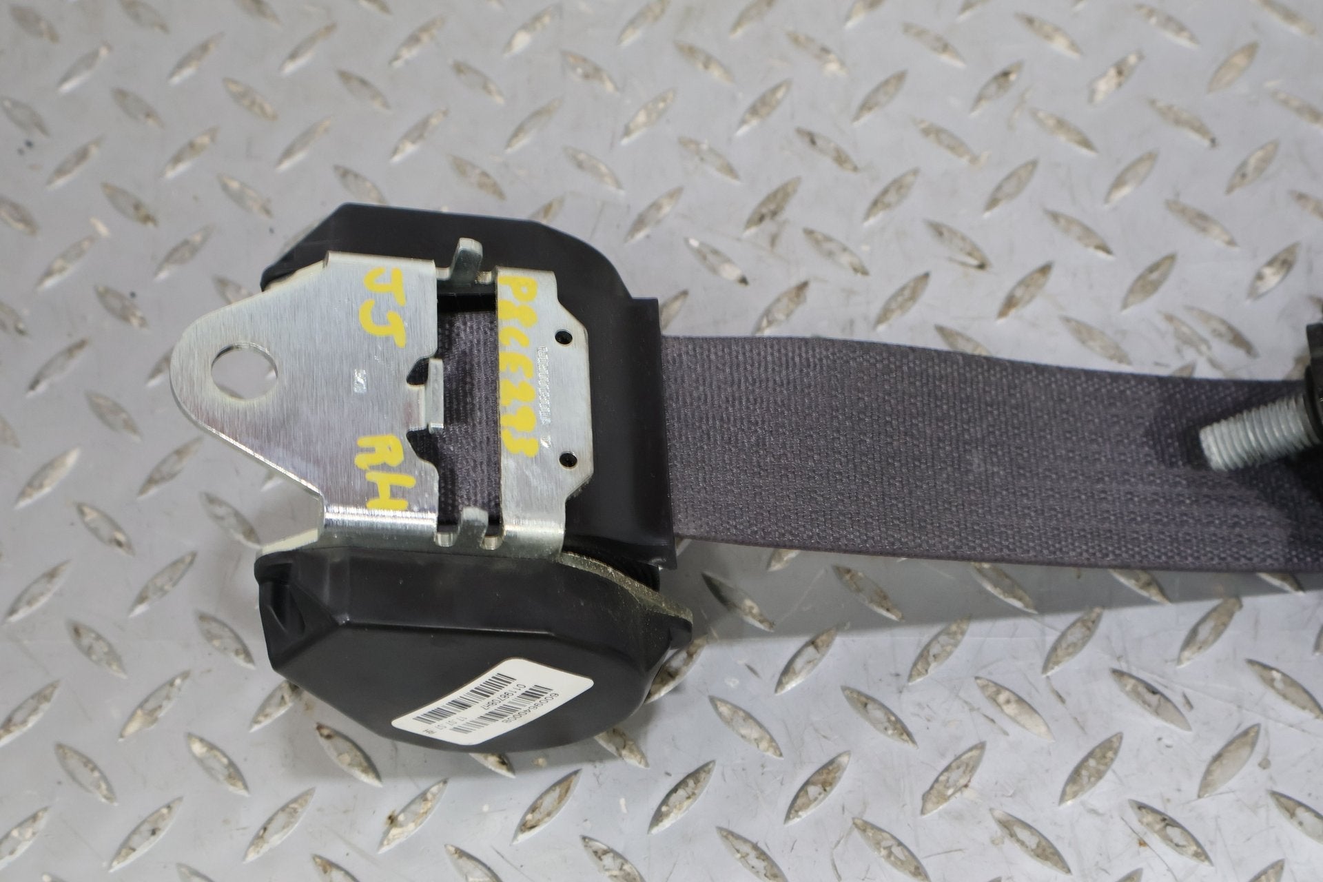 2008 Chevrolet Corvette- Front Seat Belt