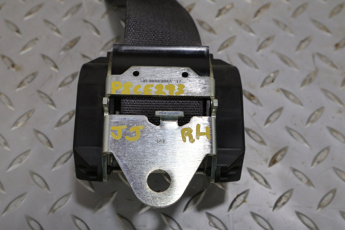 2008 Chevrolet Corvette- Front Seat Belt