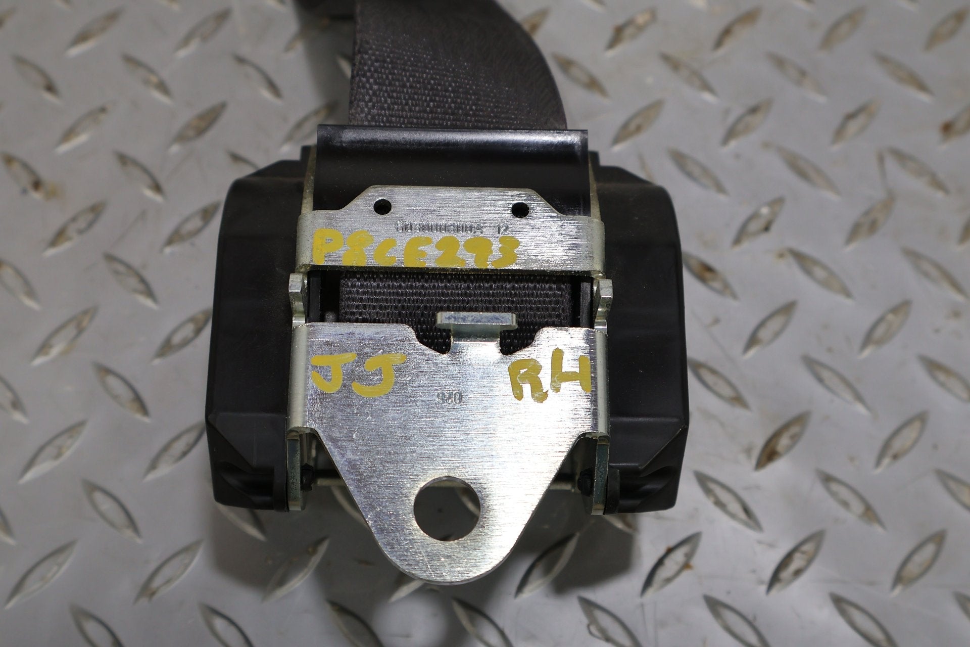 2008 Chevrolet Corvette- Front Seat Belt