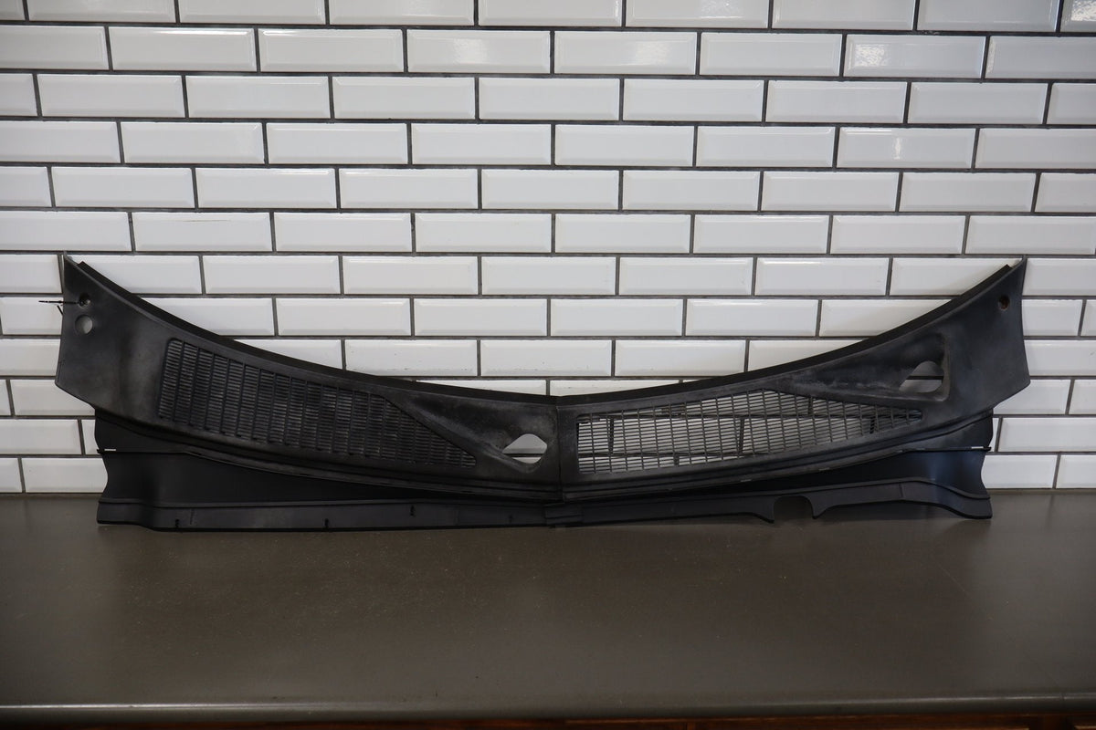 2008 Ford F-250 Super Duty Cowl Vent Panel OEM
