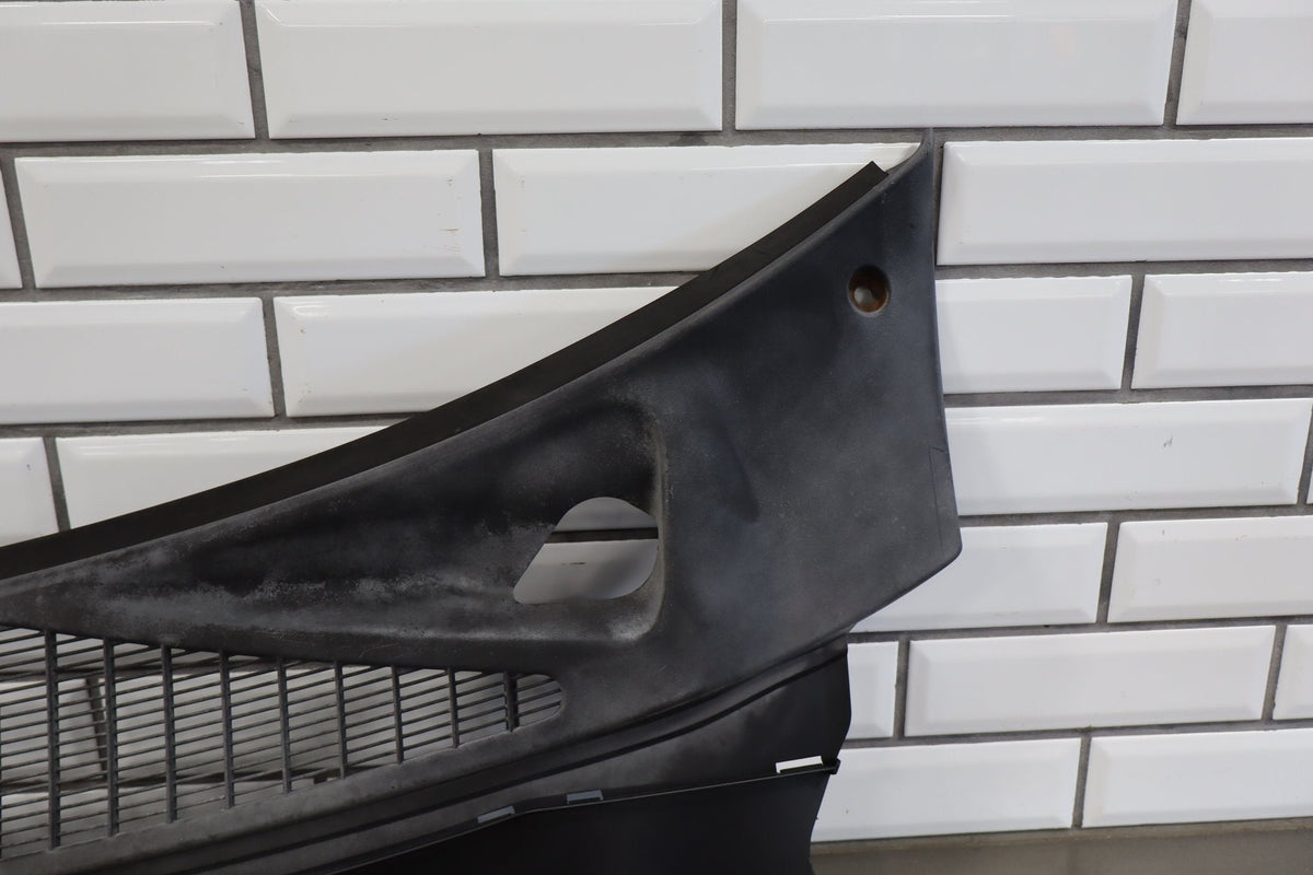 2008 Ford F-250 Super Duty Cowl Vent Panel OEM