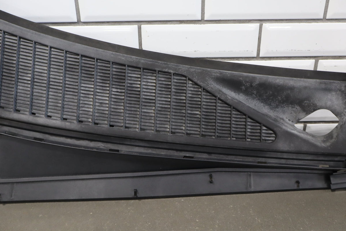2008 Ford F-250 Super Duty Cowl Vent Panel OEM