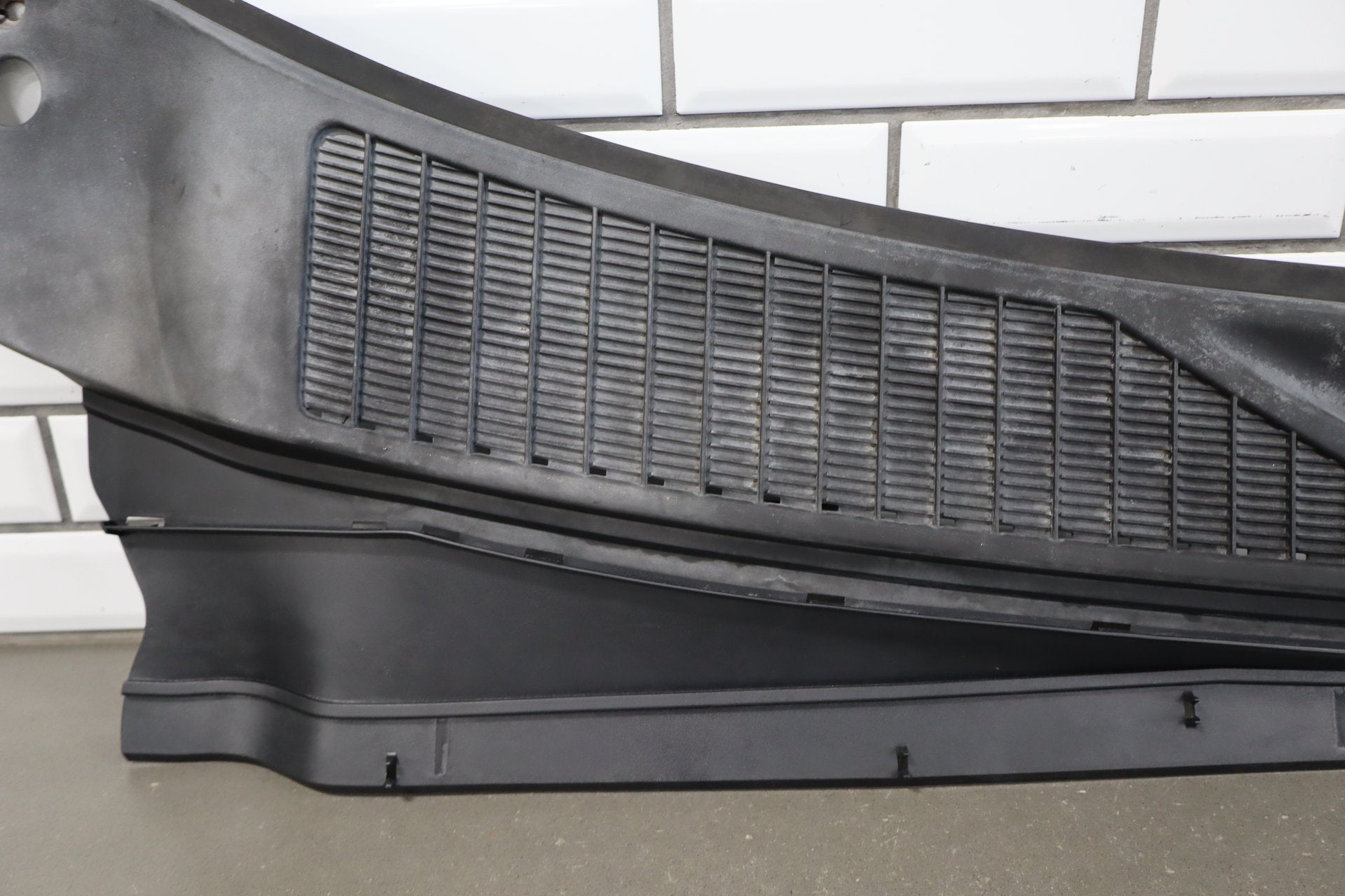 2008 Ford F-250 Super Duty Cowl Vent Panel OEM