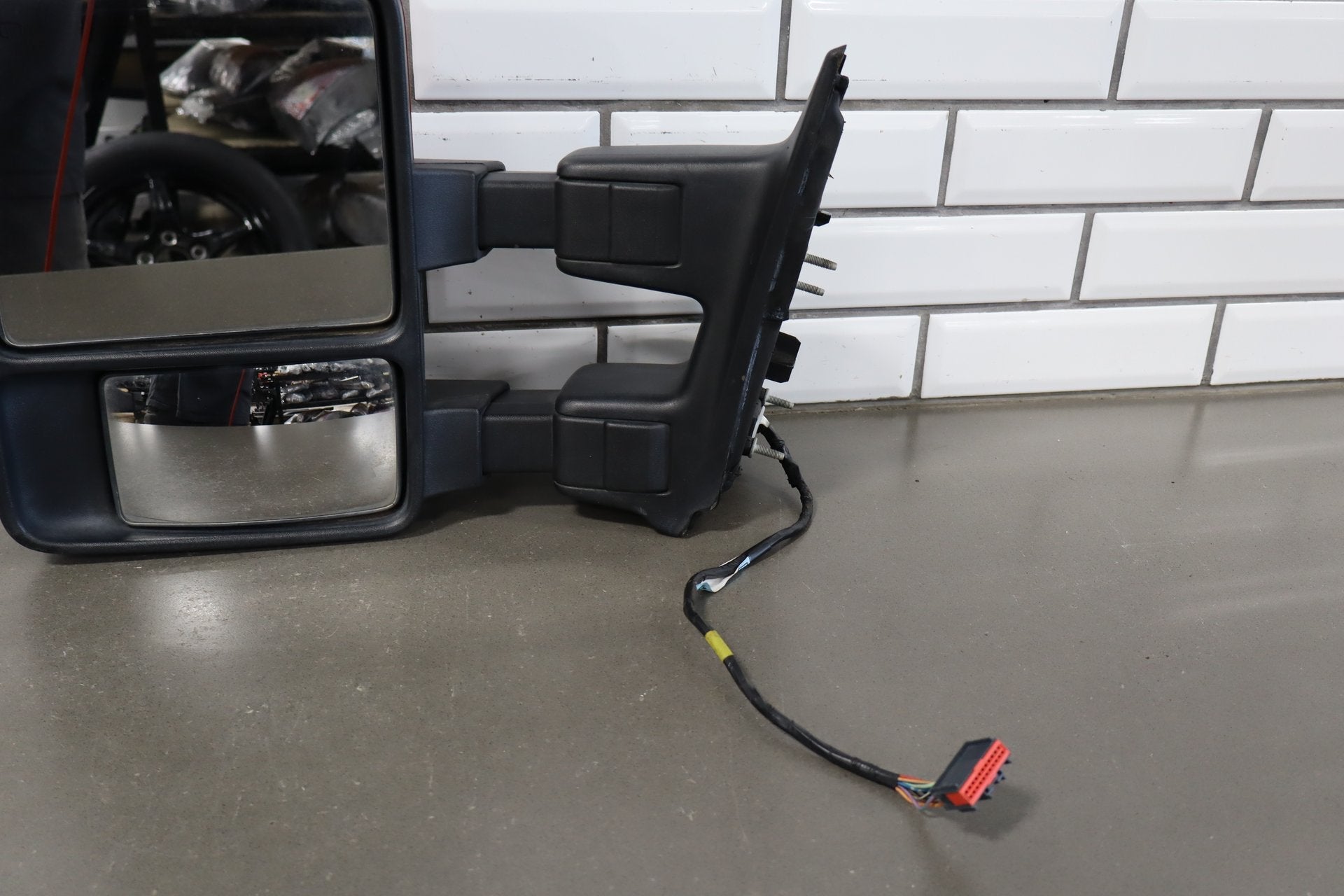 2008 Ford F-250 Super Duty Left Door Mirror Red F1 8C3Z17683DB