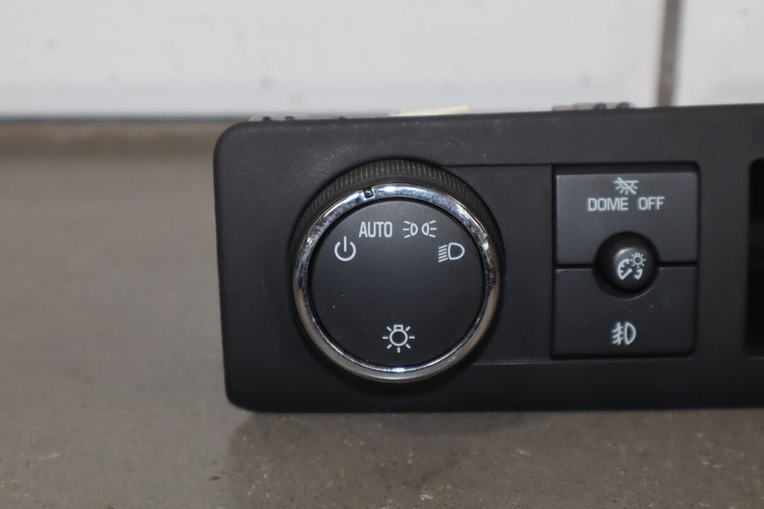 2008 GMC Sierra 2500 Dash Mounted Headlight Switch OEM