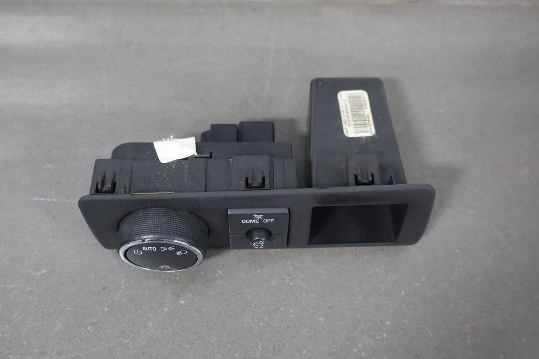 2008 GMC Sierra 2500 Dash Mounted Headlight Switch OEM