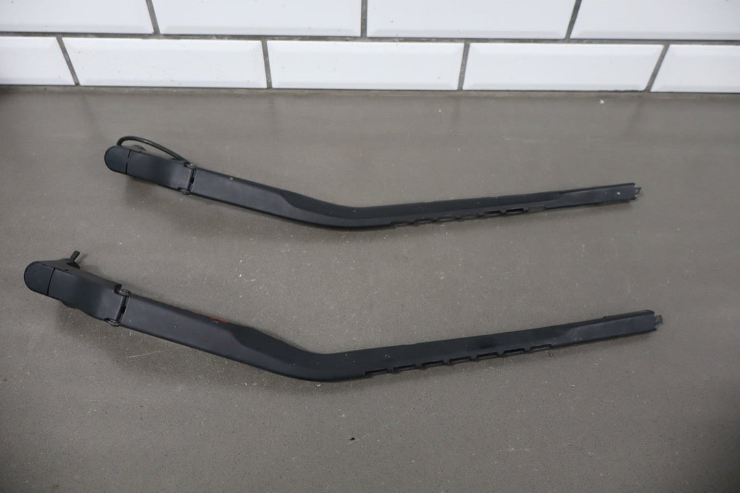 2008 GMC Sierra 2500 Wiper Arm Pair