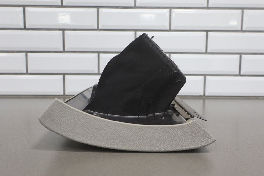 2008 GMC Sierra 2500HD Glove Box Light Titanium 833