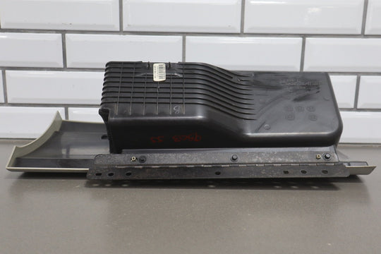 2008 GMC Sierra 2500HD Glove Box Light Titanium 833