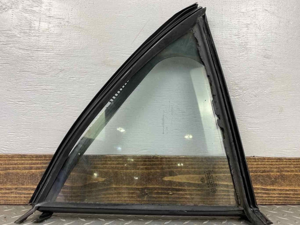 2008 Maybach 57- REAR VENT GLASS/WINDOW