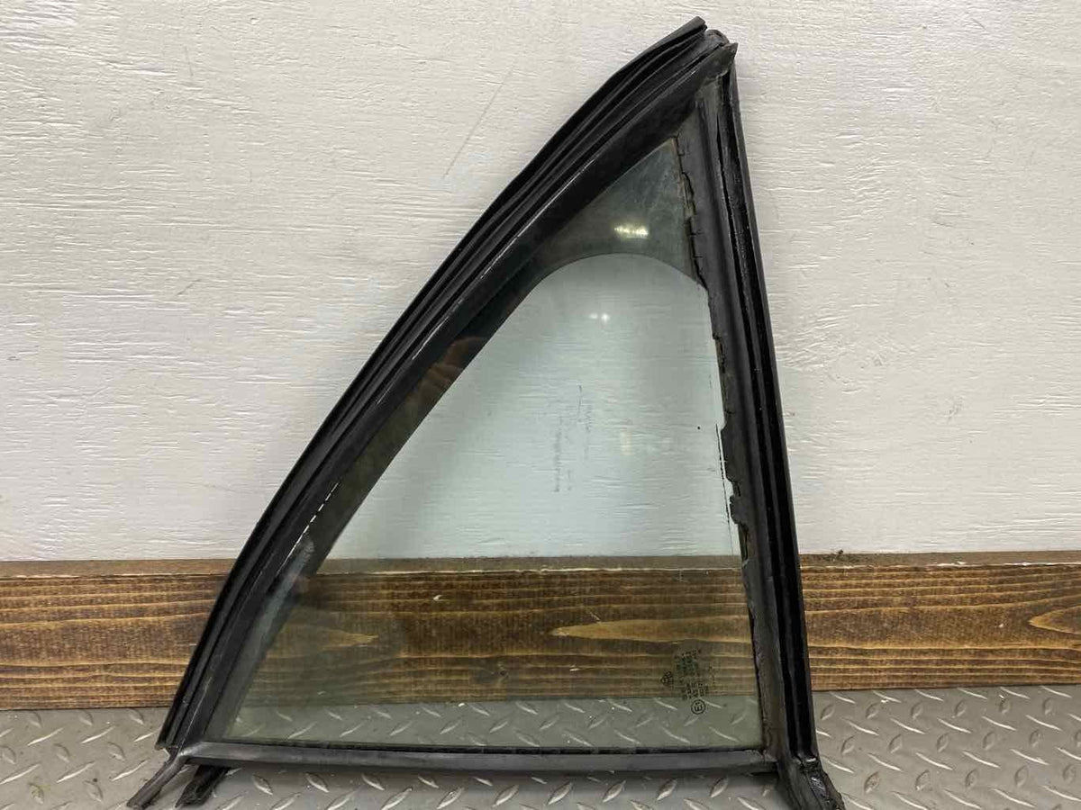 2008 Maybach 57- REAR VENT GLASS/WINDOW